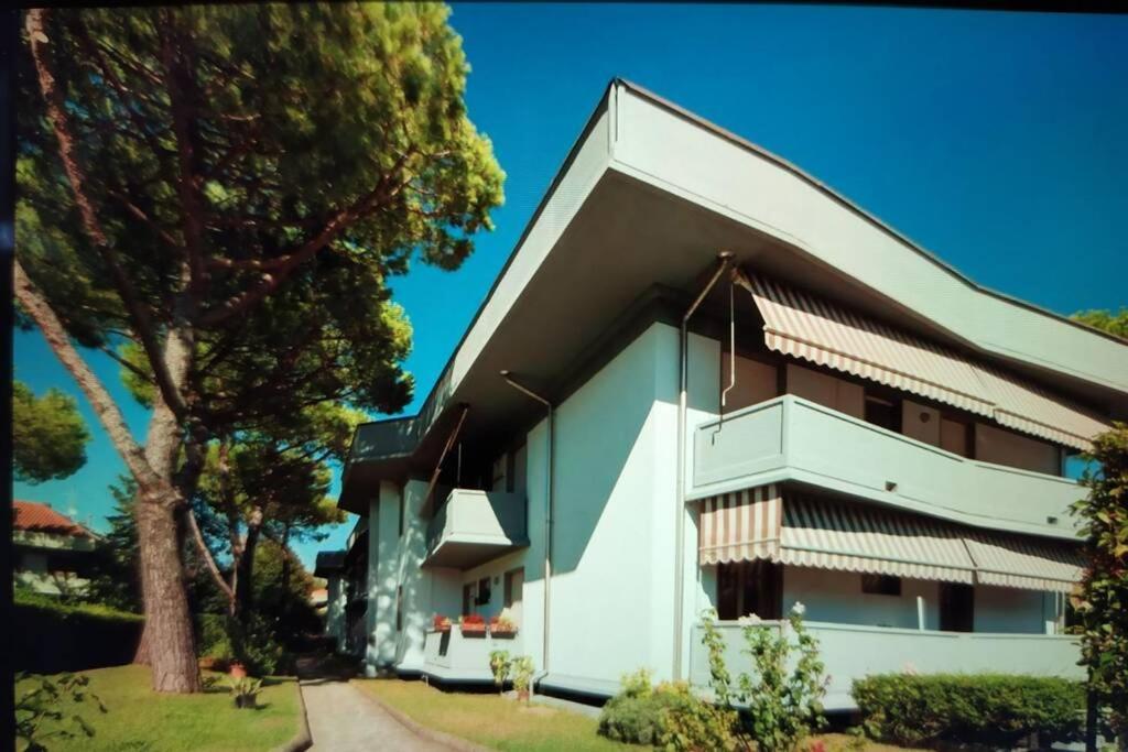 Beach House, 300 M Dal Mare, Marina Di Massa Exterior photo